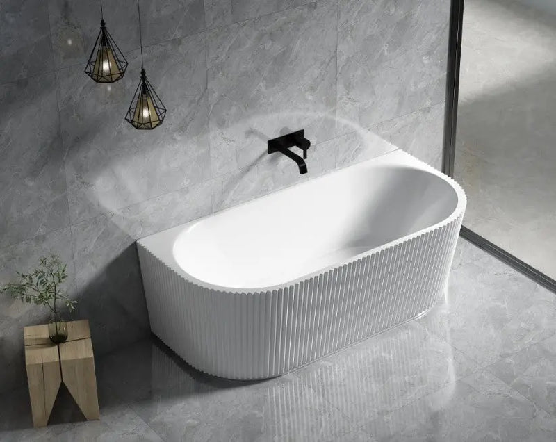 BINGIE Fluted Skirt Back to Wall Bathtub Lukka
